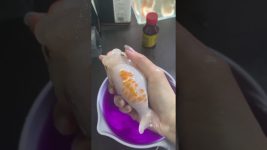 Disinfect the goldfish with potassium permanganate.#goldfish #koi #koifish #fish #indian #American